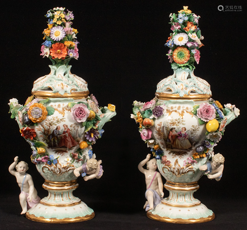 MEISSEN PORCELAIN URNS, 19TH C, H 17