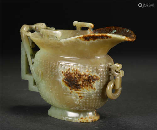 A CHINESE JADE JUE CUP