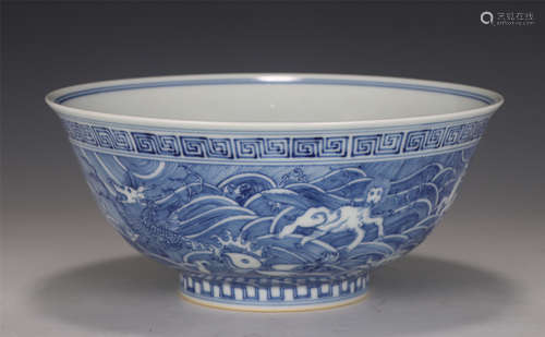 A CHINESE BLUE AND WHITE PORCELAIN BOWL