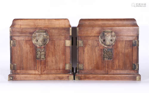 A PAIR OF CHINESE HARDWOOD CABINETS