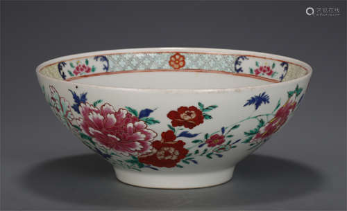 A CHINESE FAMILLE ROSE PORCELAIN BOWL