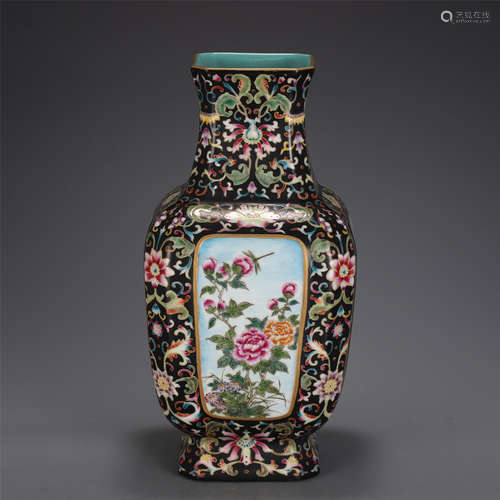 A CHINESE BLACK GLAZED FAMILLE ROSE PORCELAIN VASE