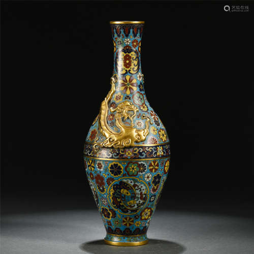 A CHINESE CLOISONNE VASE