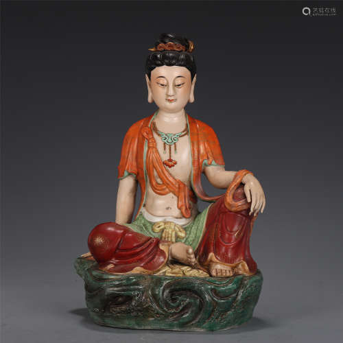A CHINESE FAMILLE ROSE PORCELAIN GUANYIN STATUE