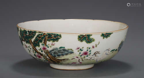 A CHINESE FAMILLE ROSE PORCELAIN BOWL