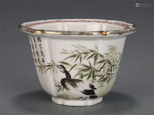 A CHINESE QIANJIANG COLOR PORCELAIN FLOWERPOT