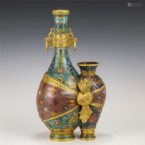 A CHINESE CLOISONNE VASE