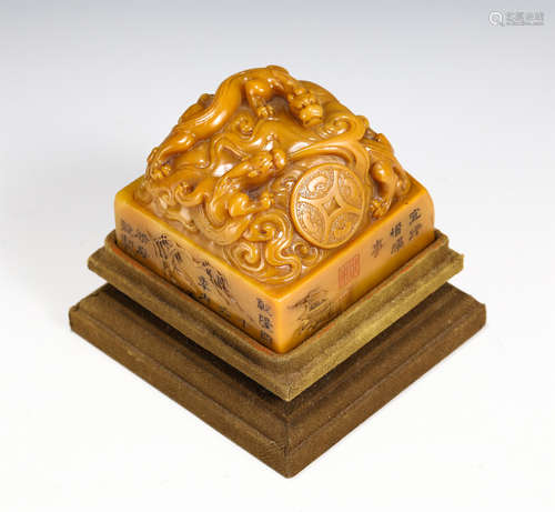 A CHINESE SHOUSHAN STONE SEAL