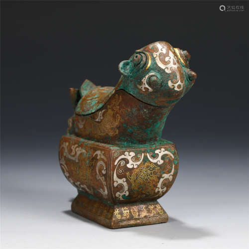 A CHINESE BRONZE PAINTING GOLD&SILVER FOO-DOG DECORATION