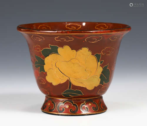 A CHINESE LACQUERWARE CUP