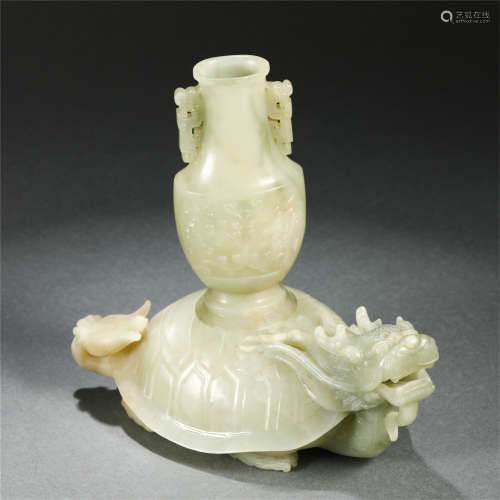 A CHINESE TORTOISE SHAPE JADE DECORATION