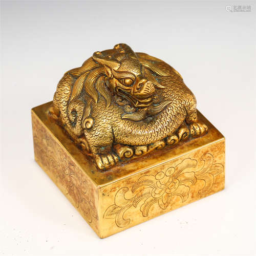 A CHINESE GILT BRONZE SEAL