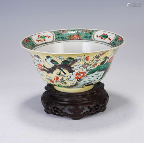 A CHINESE WUCAI PORCELAIN BOWL