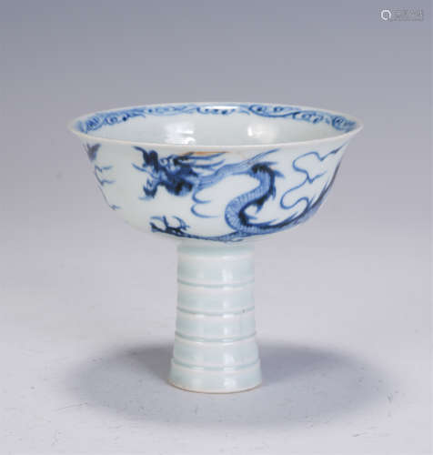 A CHINESE BLUE AND WHITE PORCELAIN STEM-CUP