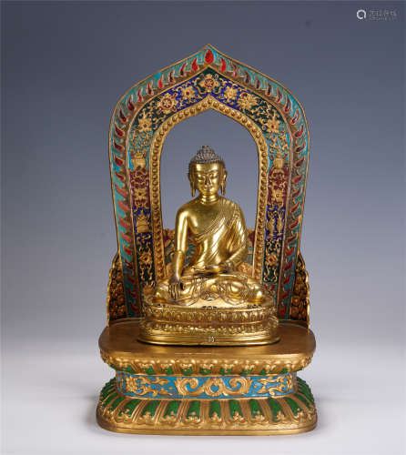 A CHINESE GILT BRONZE FIGURE OF BUDDHA SEATED STATUE