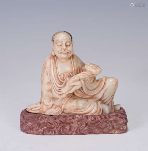 A CHINESE SHOUSHAN STONE LUOHAN BUDDHA SEATED STATUE
