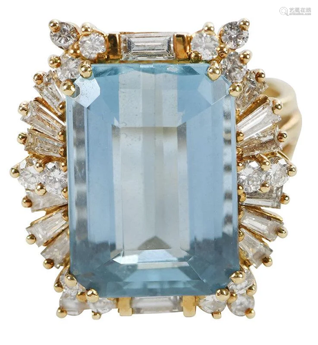 18kt. Aquamarine and Diamond Ring