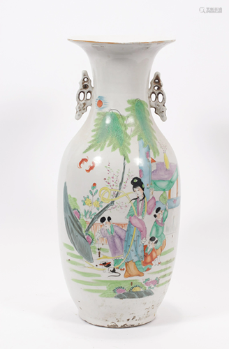 CHINESE PAINTED PORCELAIN VASE, 20TH C, H 21.5