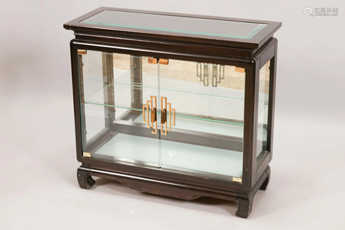 PULASKI MAHOGANY & GLASS DISPLAY CABINET, H 32