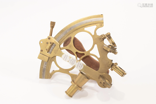 RYLAND & SON LONDON, ENGLAND BRASS SEXTANT H 4