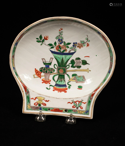 CHINESE EXPORT PORCELAIN SHELL DISH 