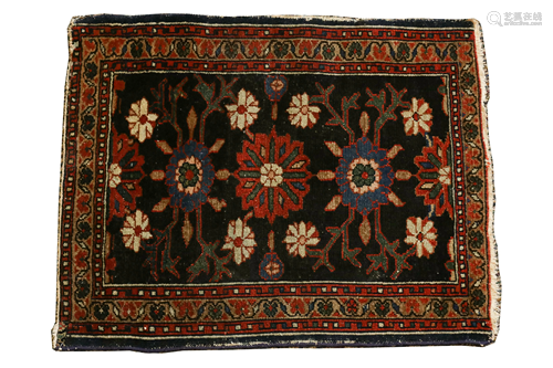 HAMADAN HANDWOVEN MAT, C 1920 W 2' L 2'7