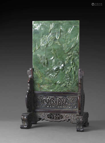 碧玉插屏一对A PAIR OF DARK GREEN JADE TABLE SCREEN