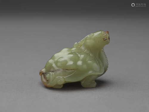 黃玉紅沁赑屃YELLOW JADE BIXI WITH RED-RUSSET MARKINGS