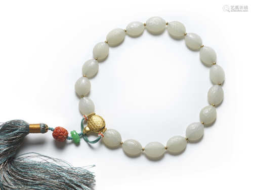 白玉18粒包袱纹手串WHITE JADE 18 CLOTH-WRAPPER PATTERN BRACEL...