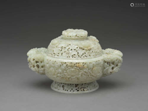 牡丹紋玉香薰 JADE PERFUME CENSER WITH PEONY PATTERNS