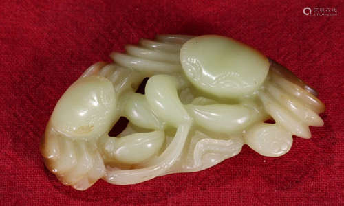 HETIAN YELLOW JADE CARVED CRAB PENDANT