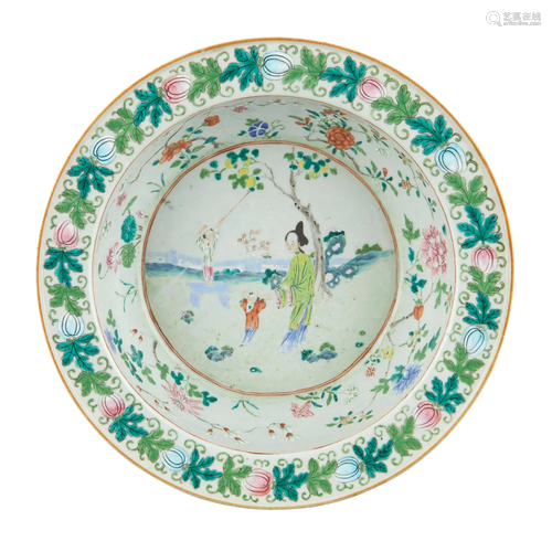 FAMILLE ROSE 'MOTHER AND BOYS' BASIN QING DYNASTY,