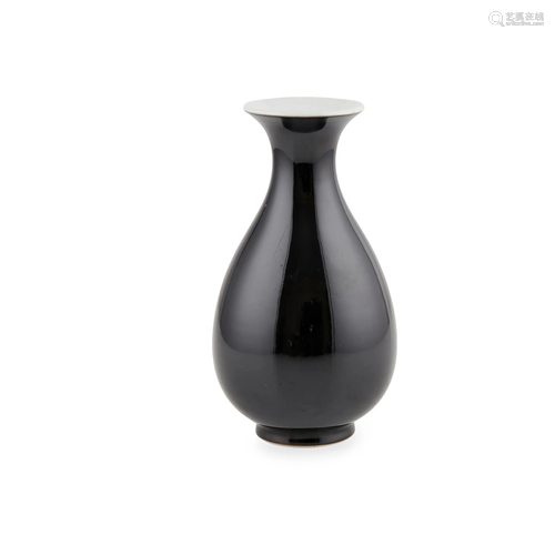 BLACK-GLAZED YUHUCHUN VASE TONGZHI MARJ BUT REPUBLIC