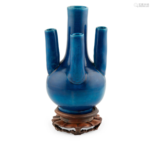 TURQUOISE-GLAZED FIVE-SPOUTED BOTTLE VASE LATE QING