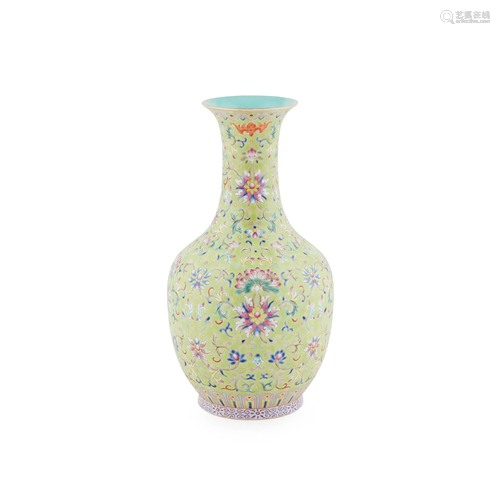 FAMILLE ROSE LIME-GREEN GROUND VASE 19TH-20TH CENTURY