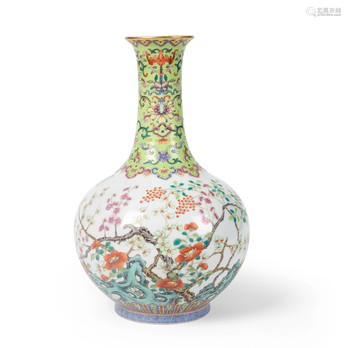 FAMILLE ROSE 'FLOWER' BOTTLE VASE LATE QING DYNASTY TO