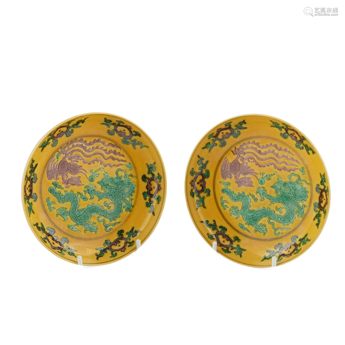 PAIR OF FAMILLE VERTE YELLOW-GROUND BISCUIT DISHES