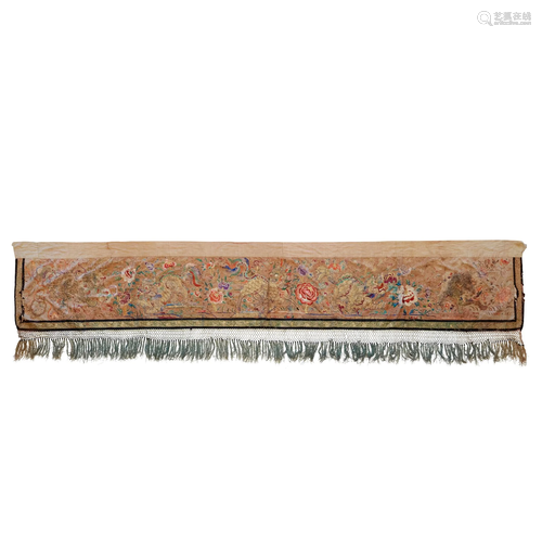 SILK EMBROIDERED BANNER LATE QING DYNASTY-REPUBLIC