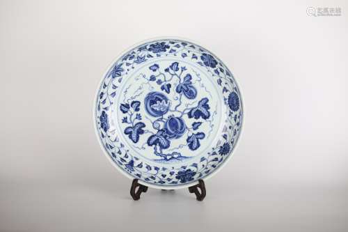16th，Blue-and-white Glazed Melon-fruit-wrapped Lotus Pattern...