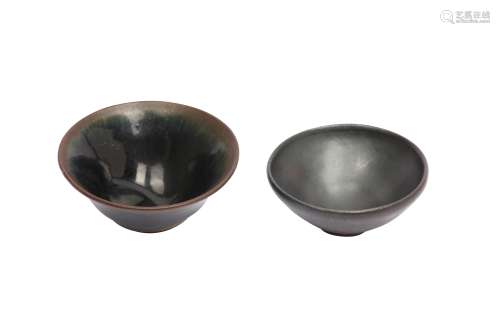 A CHINESE 'HARE'S FUR' BOWL AND A BLACK-GLAZED BOWL.