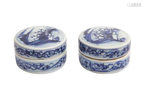 TWO CHINESE BLUE AND WHITE CIRCULAR BOXES AND COVERS.