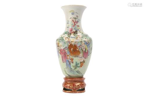 A CHINESE FAMILLE ROSE 'IMMORTALS' VASE.