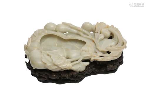 A CHINESE PALE CELADON JADE 'DOUBLE GOURD' WASHER.