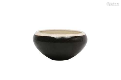 A CHINESE BLACK-GLAZED GONGXIAN BOWL.