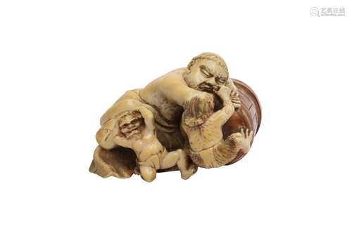 A MARINE IVORY OKIMONO-STYLE NETSUKE.