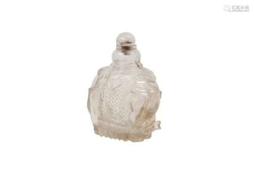 A CHINESE ROCK CRYSTAL 'ELEPHANT' SNUFF BOTTLE.A CHINESE ROC...