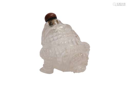 A CHINESE ROCK CRYSTAL 'THREE-LEGGED TOAD' SNUFF BOTTLE.