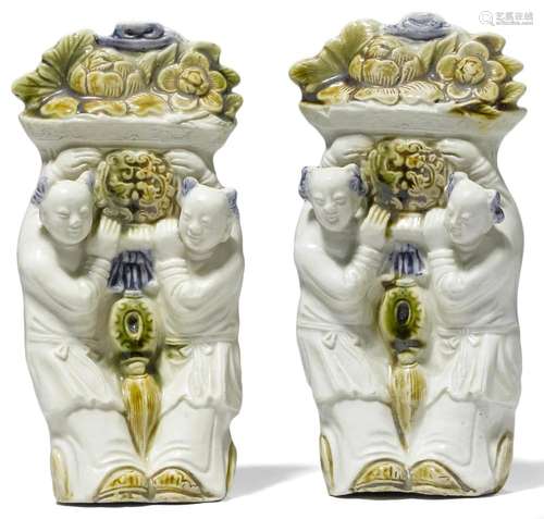 A PAIR OF HEHE ERXIAN-WALL VASES.