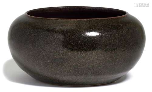 A TEADUST-GLAZED CACHEPOT.