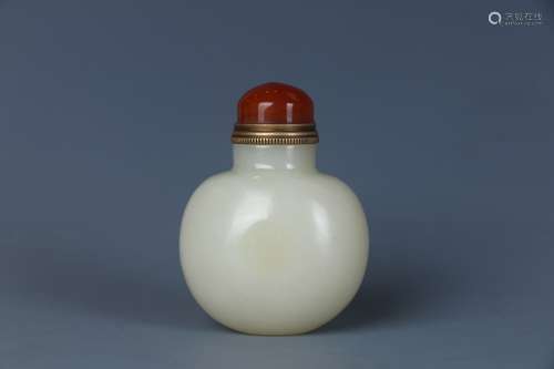 Hetian Jade Snuff Bottle